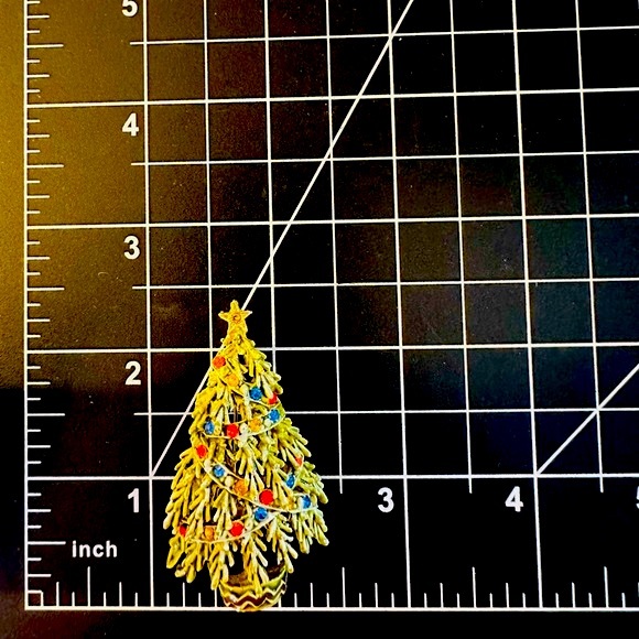 Vintage BOOK PIECE Arthur Pepper Christmas Tree Rhinestone Brooch - Picture 9 of 11